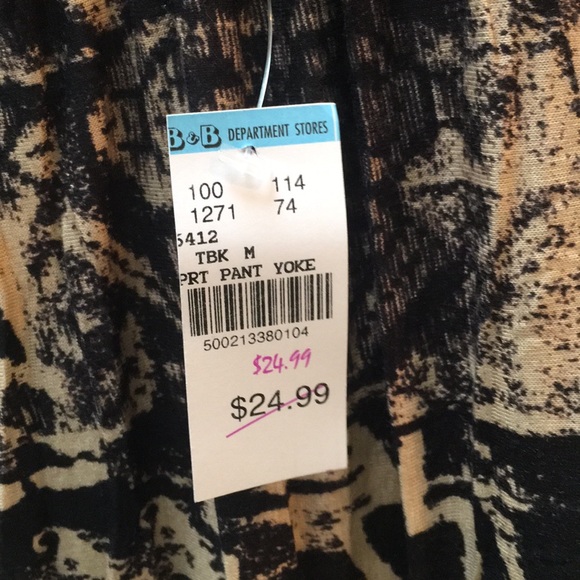 Aztec, stretch flared pants - Picture 5 of 5